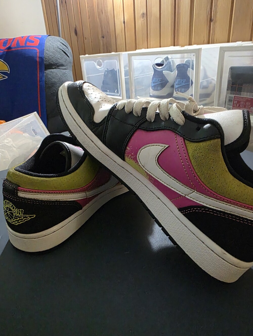 Jordan 1 Low "Black/Fuchsia"  Sneakers in Pink, Black & Green Size 8.5m.